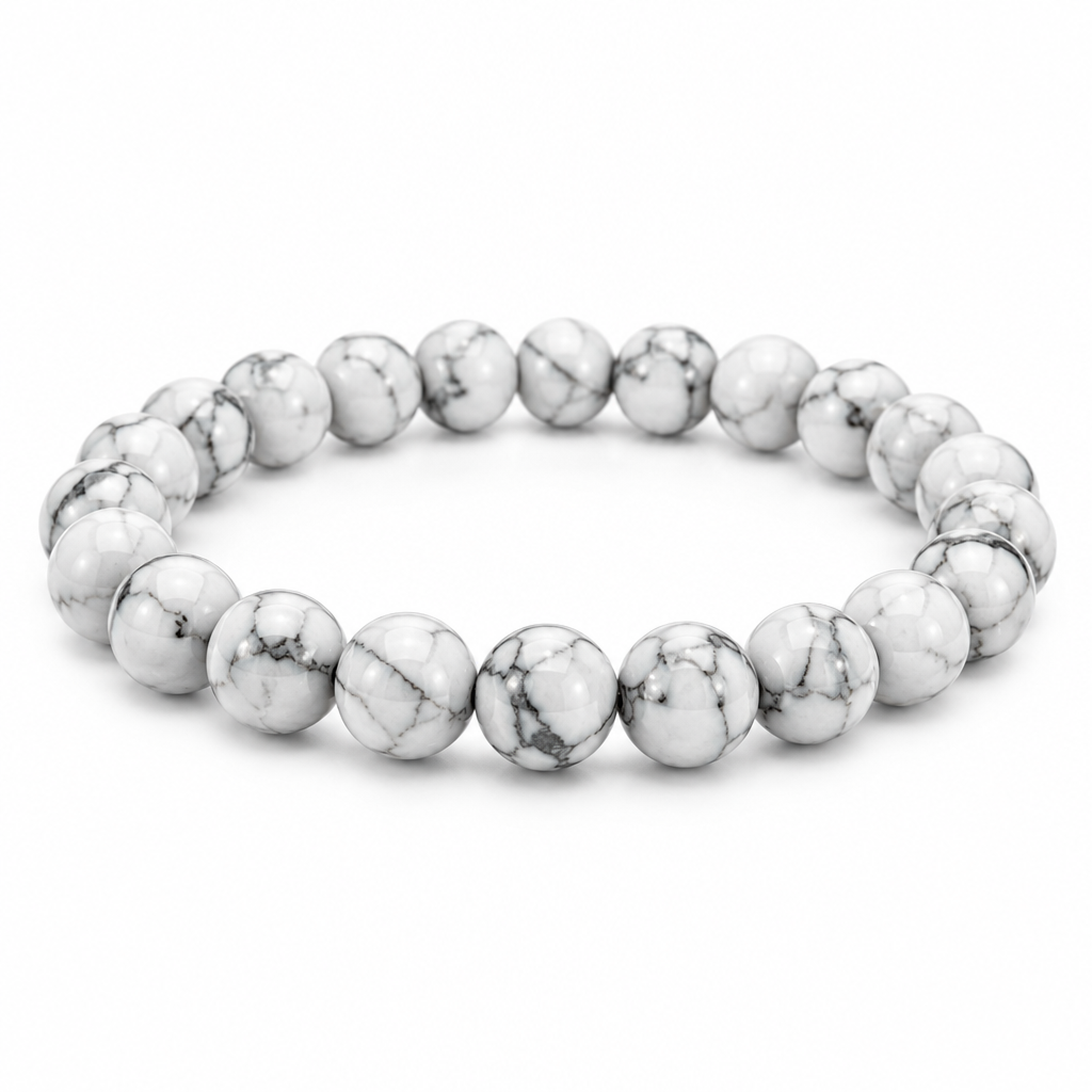 Bransoletka z bidego howlitu bez przetylki, produkt na bialym tle